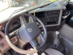 
										VOLVO FM 11 450 EURO 6 CABINA BASSA PASSO 4300 1° ASSE 8 TON.TERZO ASSE INTELLIGENTE SCARRABILE full									